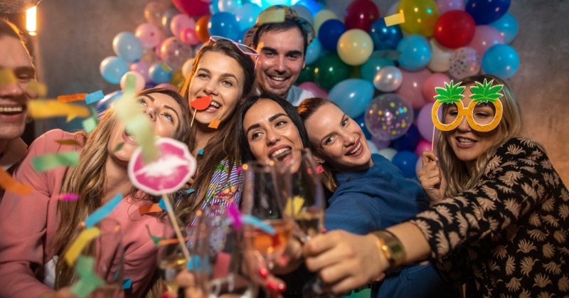 היתרונות של עמדות צילום מותאמות אישית